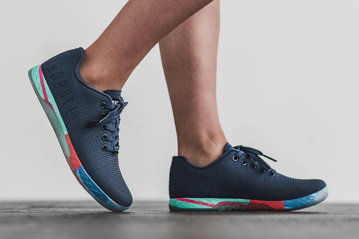 NAVY LIGHTNING TRAINER (WOMEN'S)